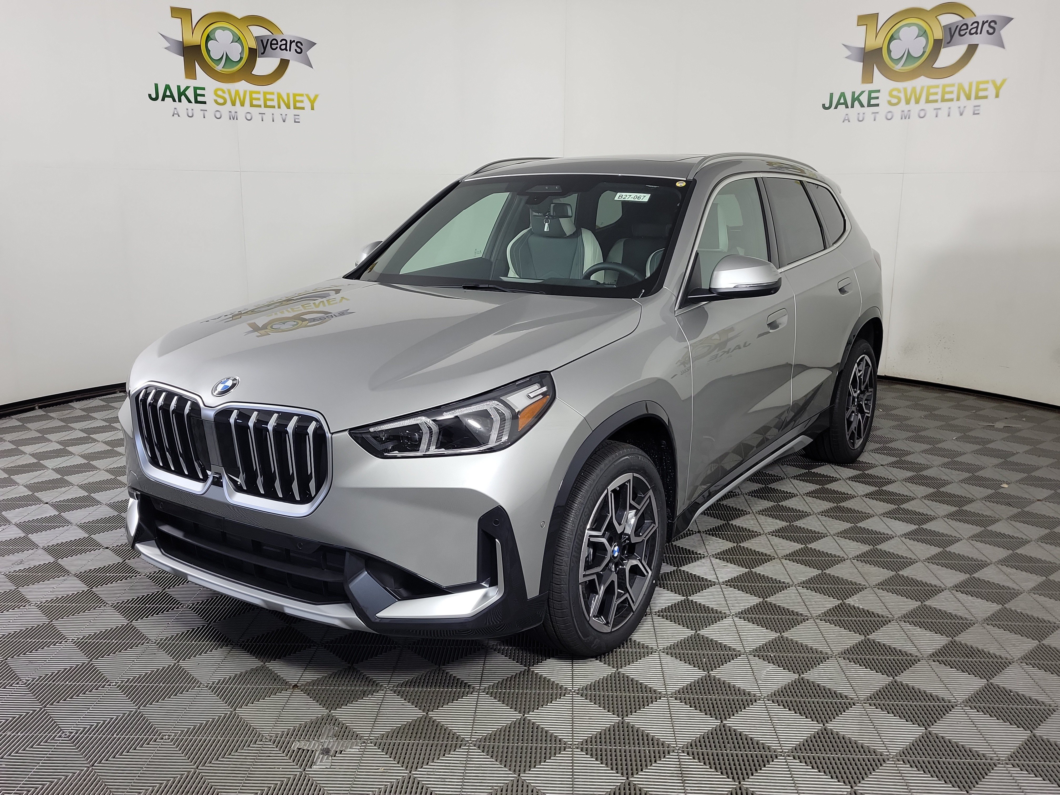 New 2027 BMW X1 xDrive28i AWD/4WD image 3