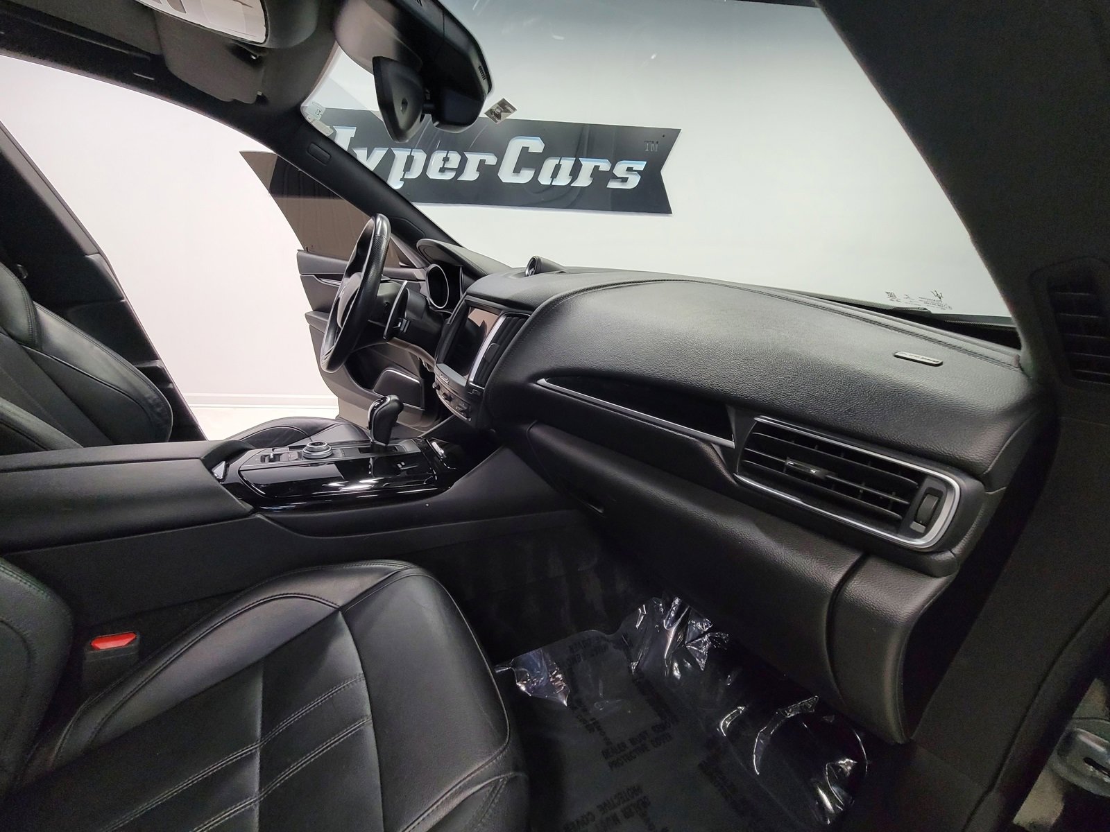 Used 2018 Maserati Levante GranSport image 44