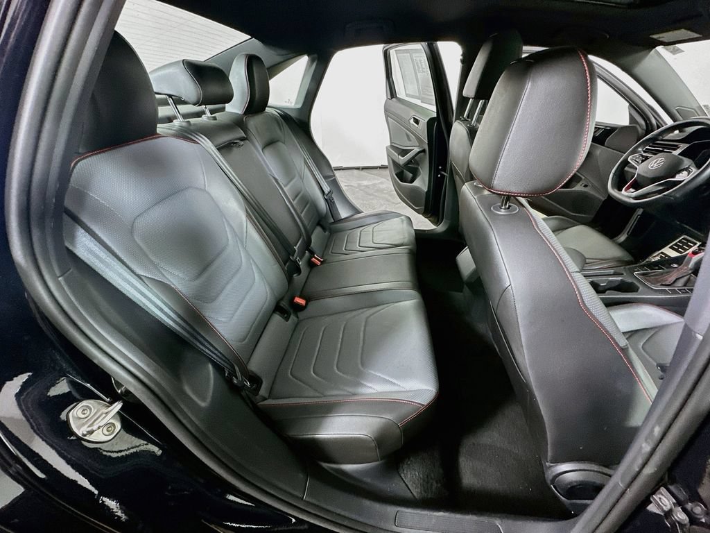 Used 2025 Volkswagen Jetta GLI Autobahn FWD image 11