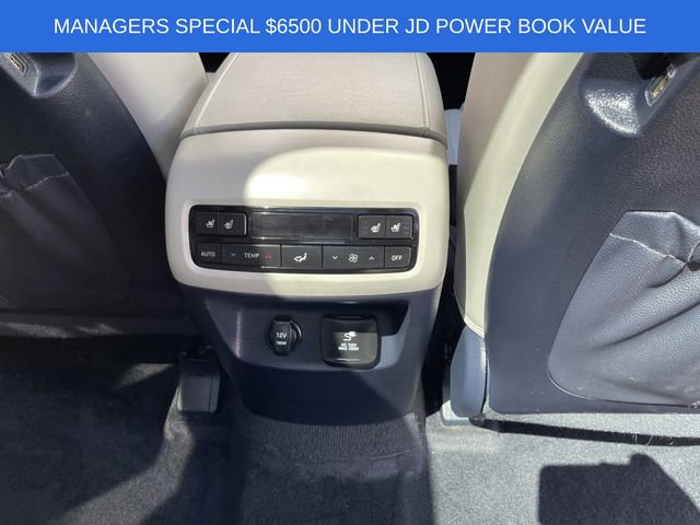Used 2022 Hyundai Palisade Calligraphy w/ Winter Package image 30