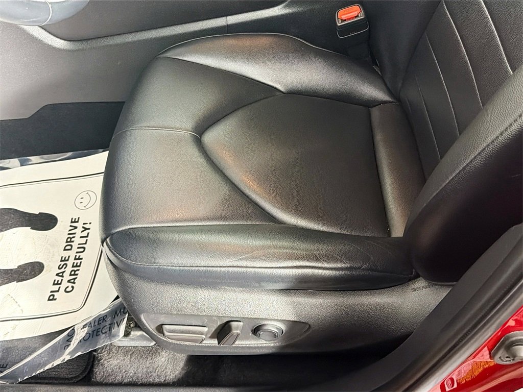 Used 2022 Toyota Highlander XLE image 17