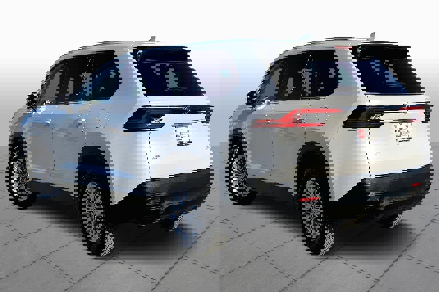 Used 2025 Toyota Grand Highlander AWD image 11