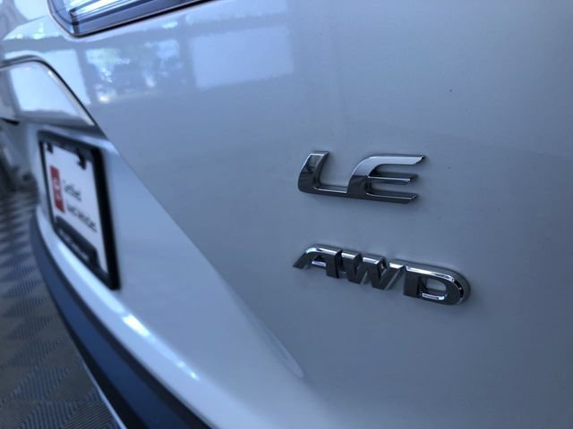 Certified 2023 Toyota Corolla Cross LE AWD/4WD image 15
