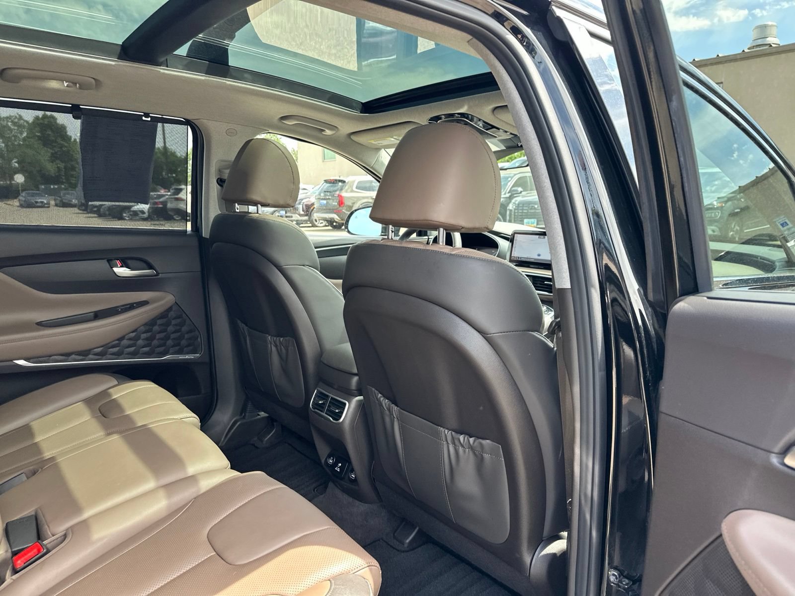 Used 2022 Hyundai Santa Fe Limited AWD/4WD image 34
