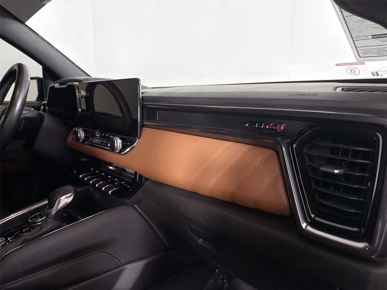 Used 2023 GMC Canyon AT4 w/ AT4 Premium Package image 40