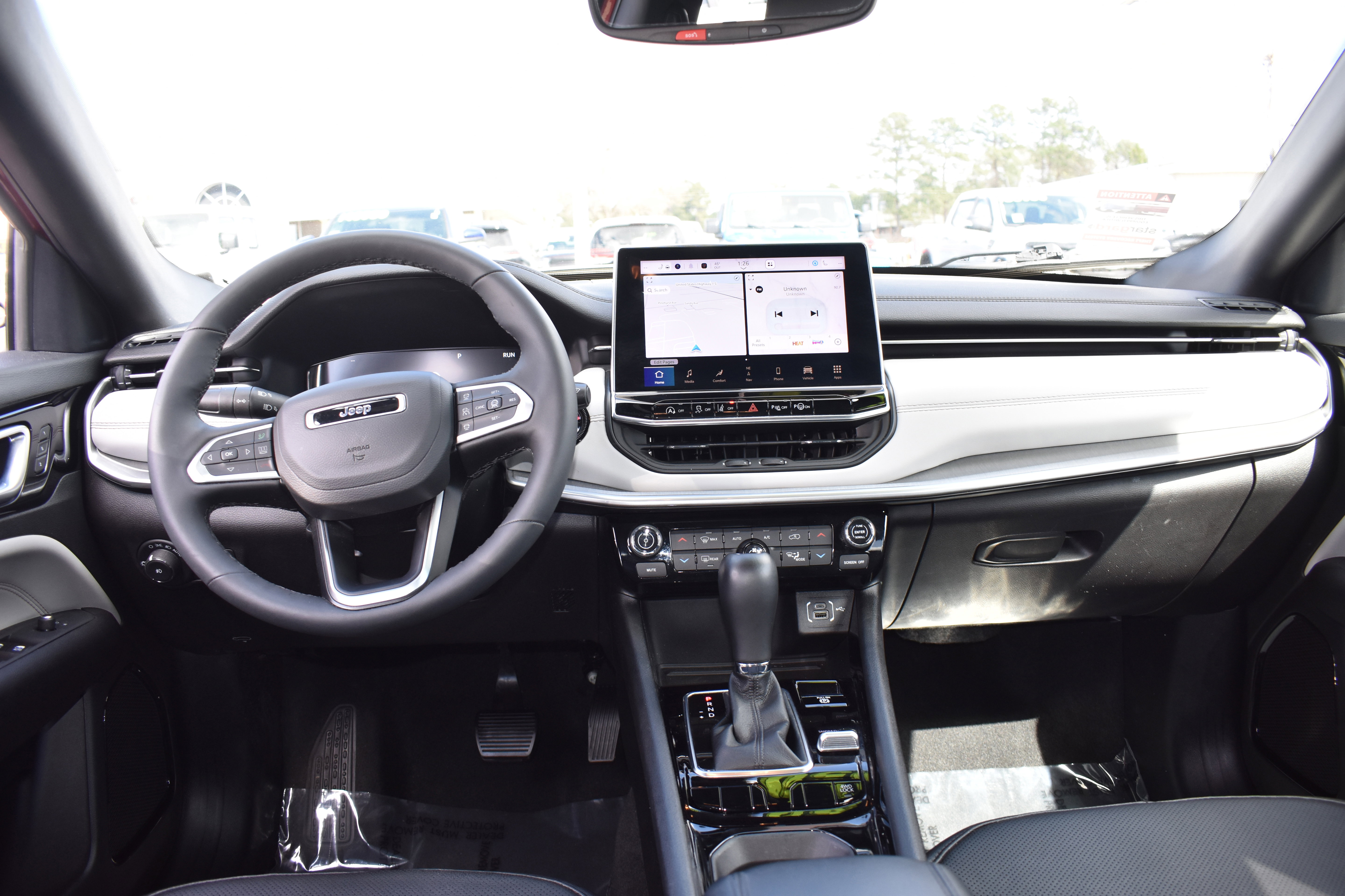 Used 2025 Jeep Compass Limited w/ Elite Group image 31