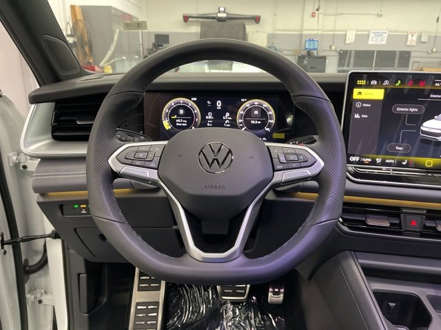 New 2026 Volkswagen Tiguan SE R-Line image 15