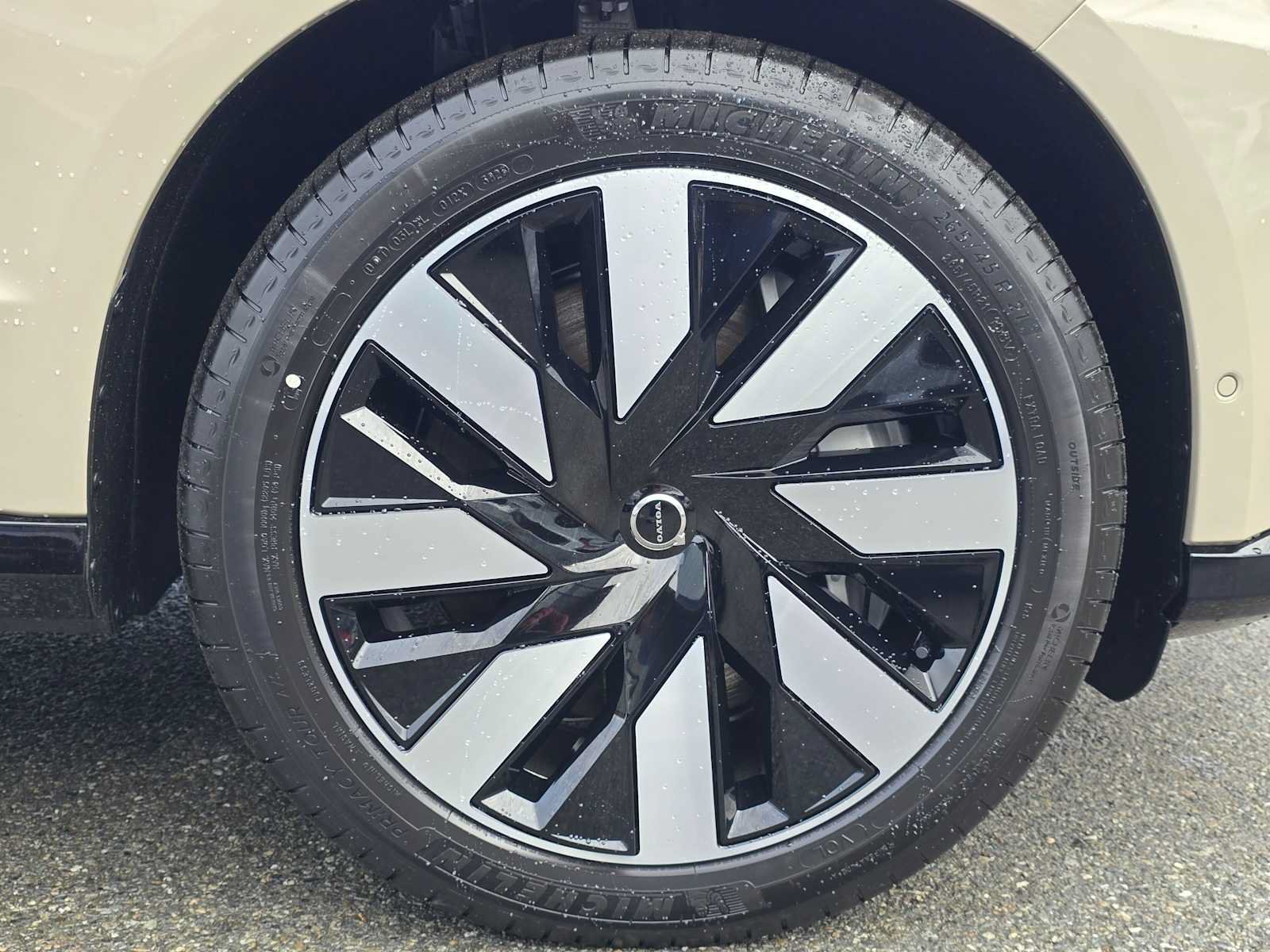 New 2026 Volvo EX90 Ultra AWD/4WD image 9