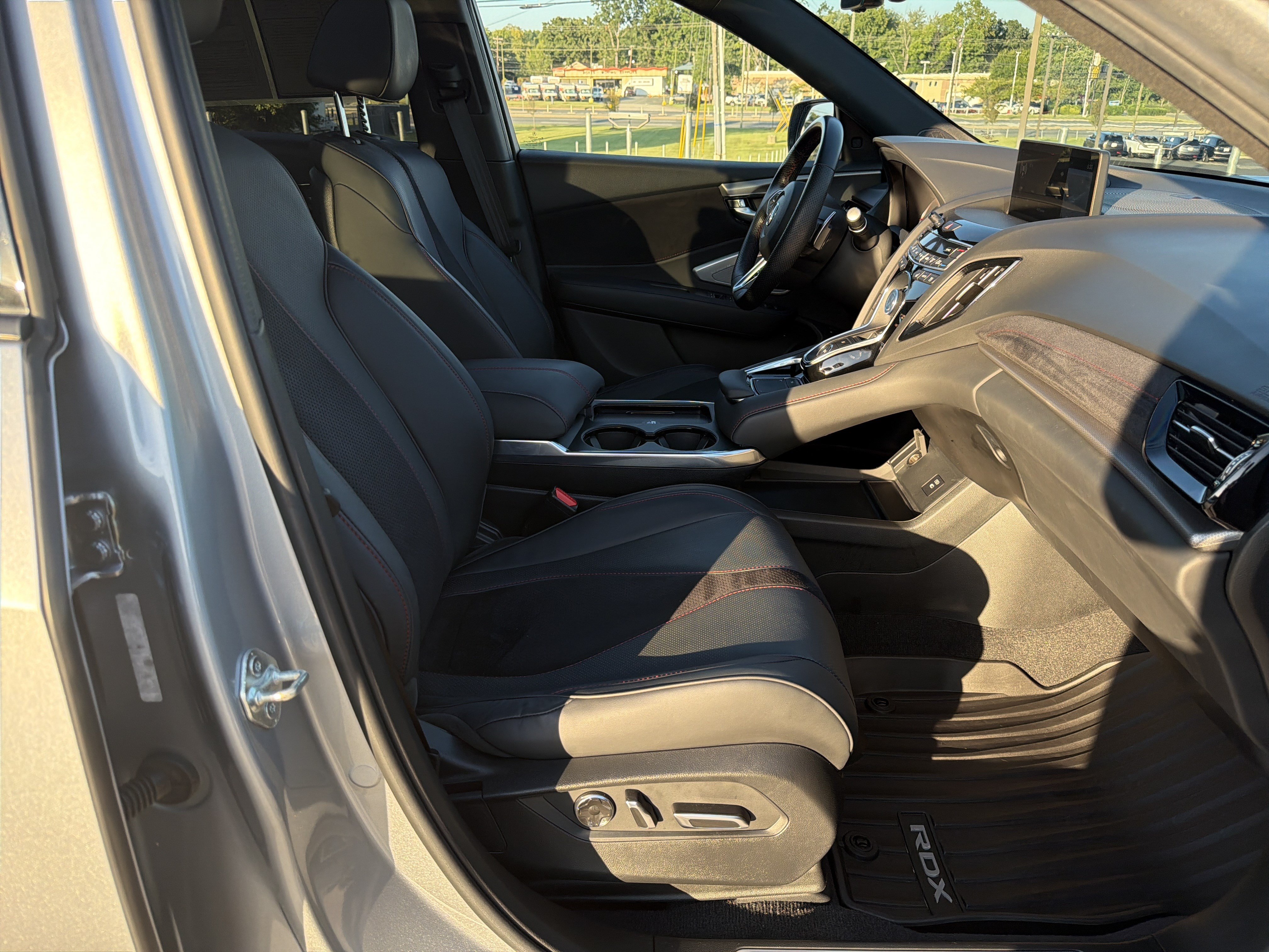 Used 2025 Acura RDX w/ Advance Package AWD/4WD image 29
