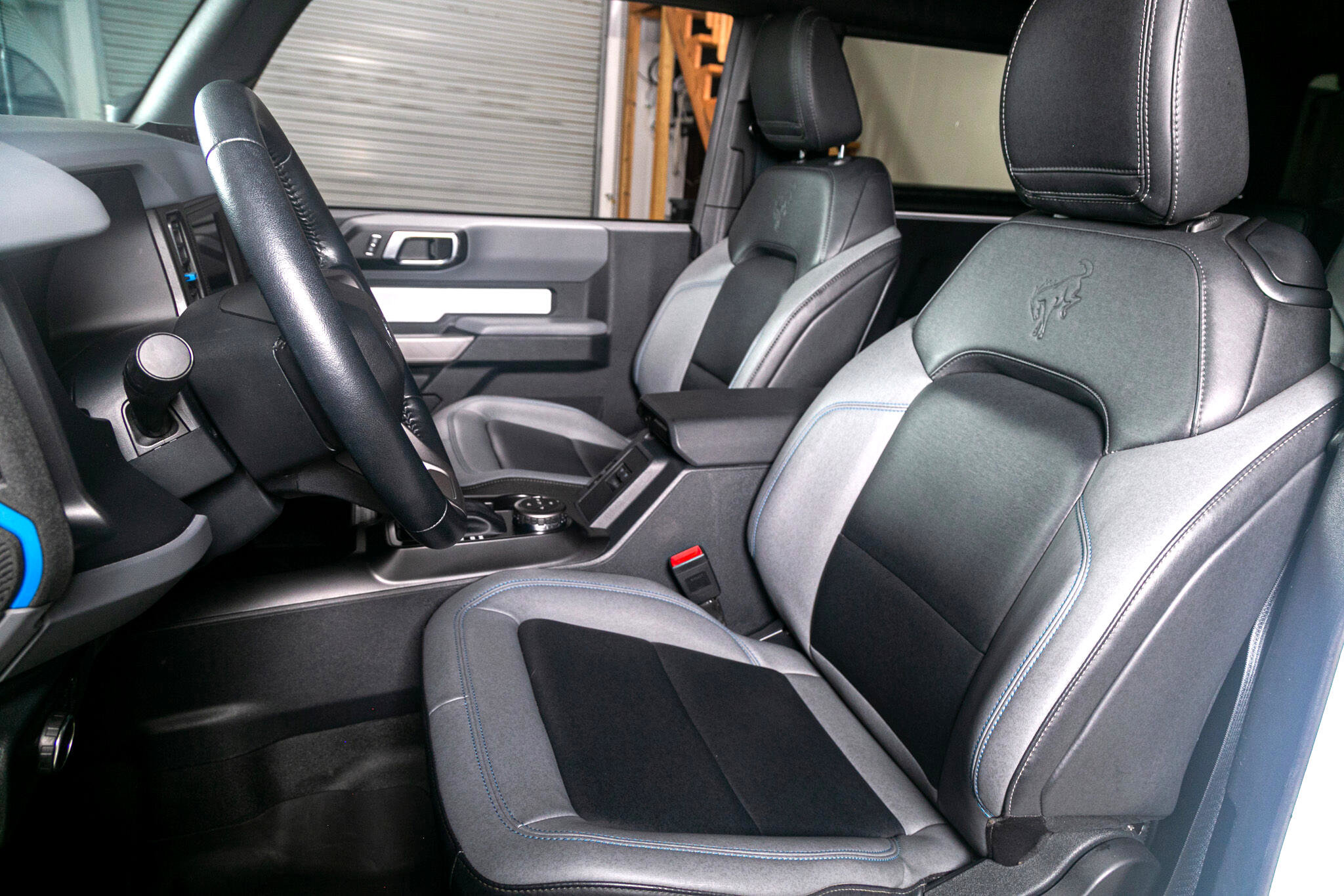 Used 2022 Ford Bronco Black Diamond image 4