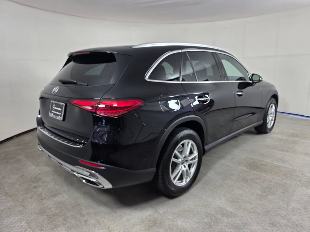 Certified 2025 Mercedes-Benz GLC 300 image 4
