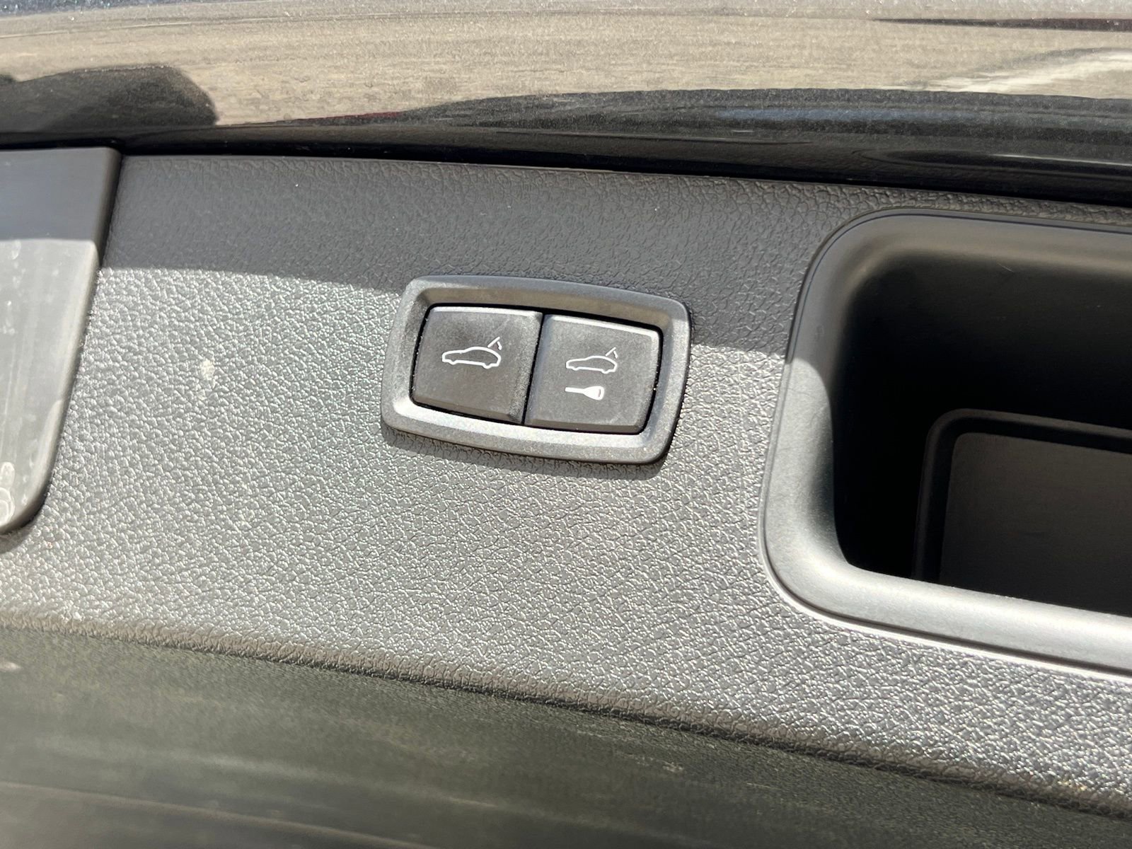 Used 2017 Porsche Macan Turbo image 20