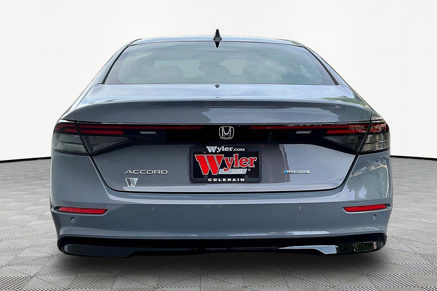 Used 2023 Honda Accord EX-L image 5
