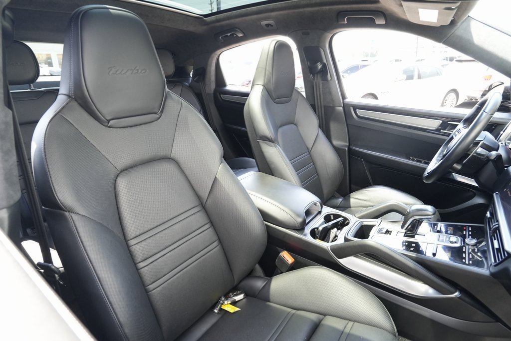 Used 2022 Porsche Cayenne Turbo image 27