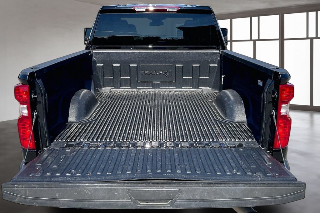 Used 2025 Chevrolet Silverado 2500 LT w/ Convenience Package AWD/4WD image 7