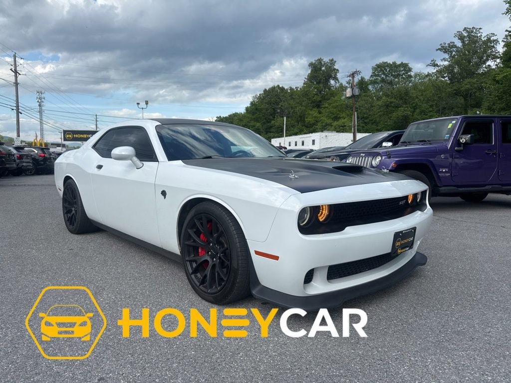 Used 2015 Dodge Challenger SRT Hellcat RWD image 1