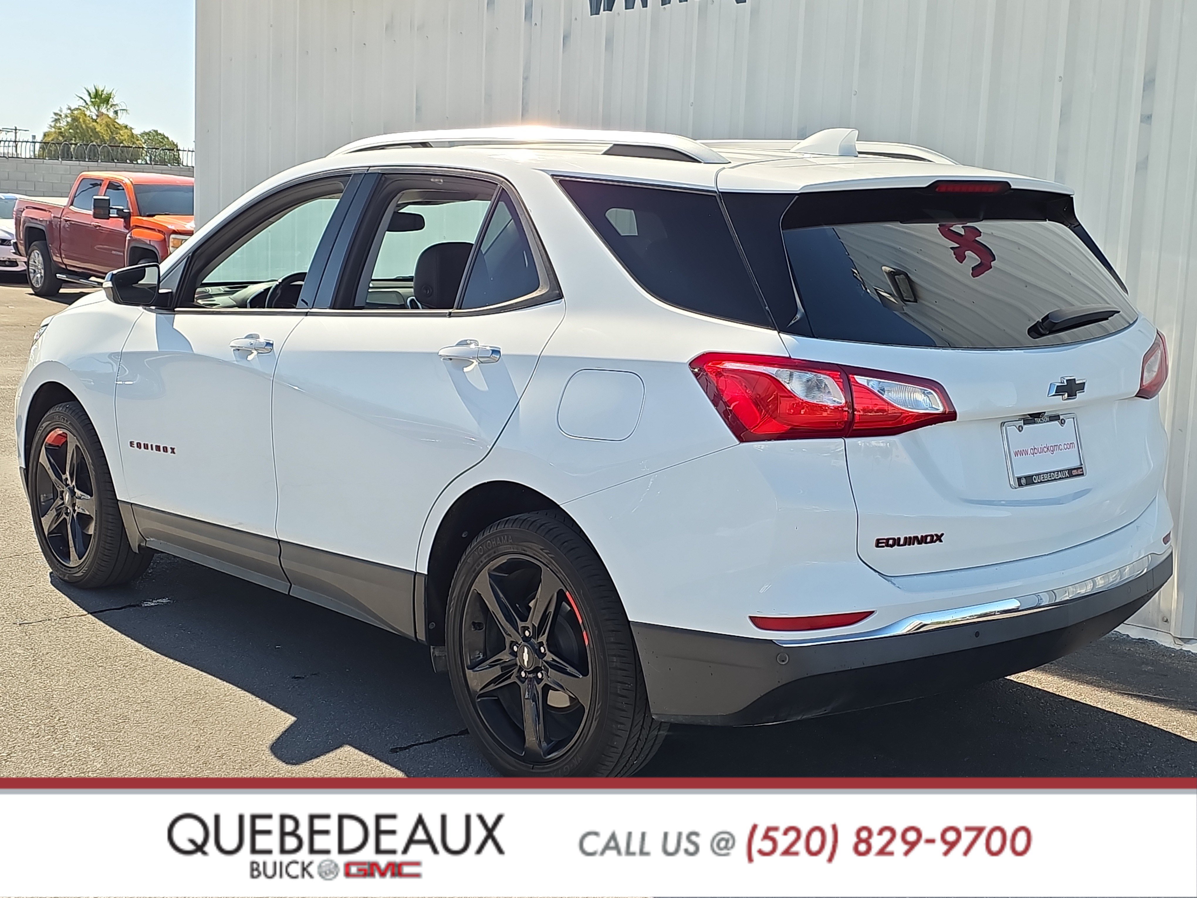 Used 2020 Chevrolet Equinox Premier w/ Premier Redline Edition FWD image 5
