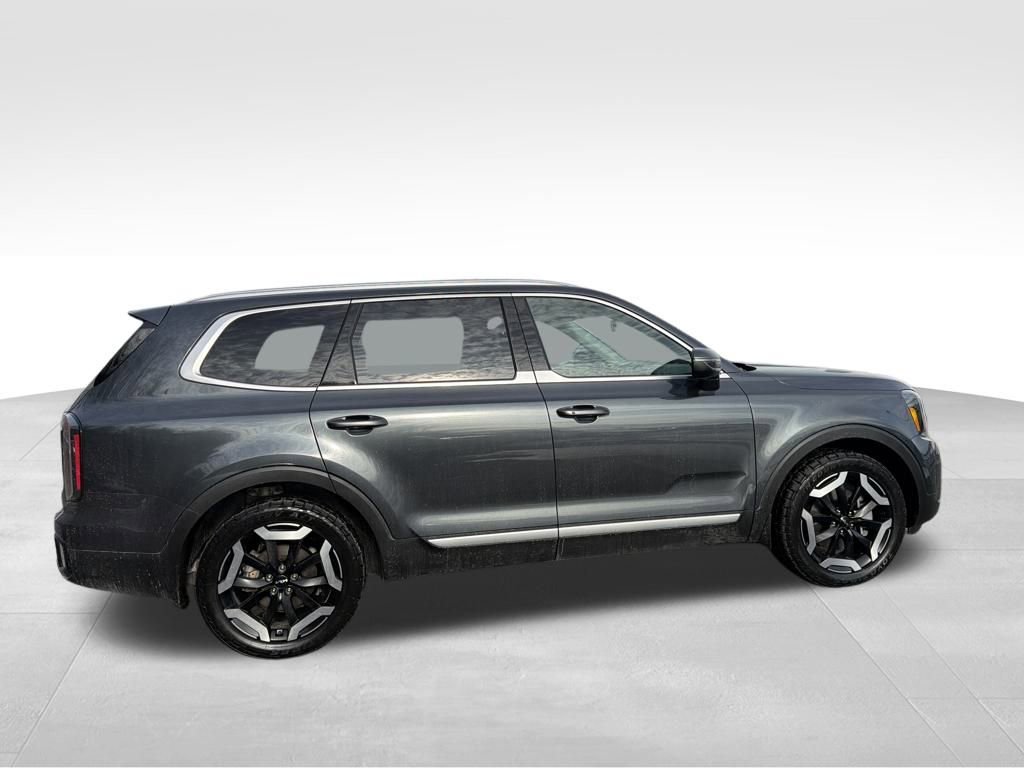 Certified 2024 Kia Telluride EX image 9