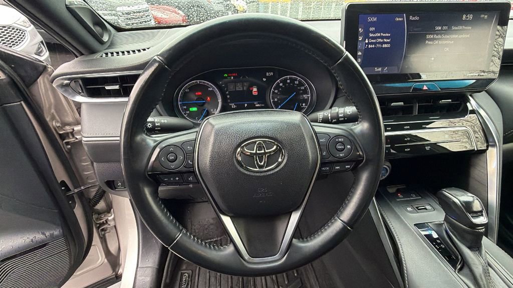 Used 2021 Toyota Venza XLE w/ Carpet Mat Package (TMS) image 26