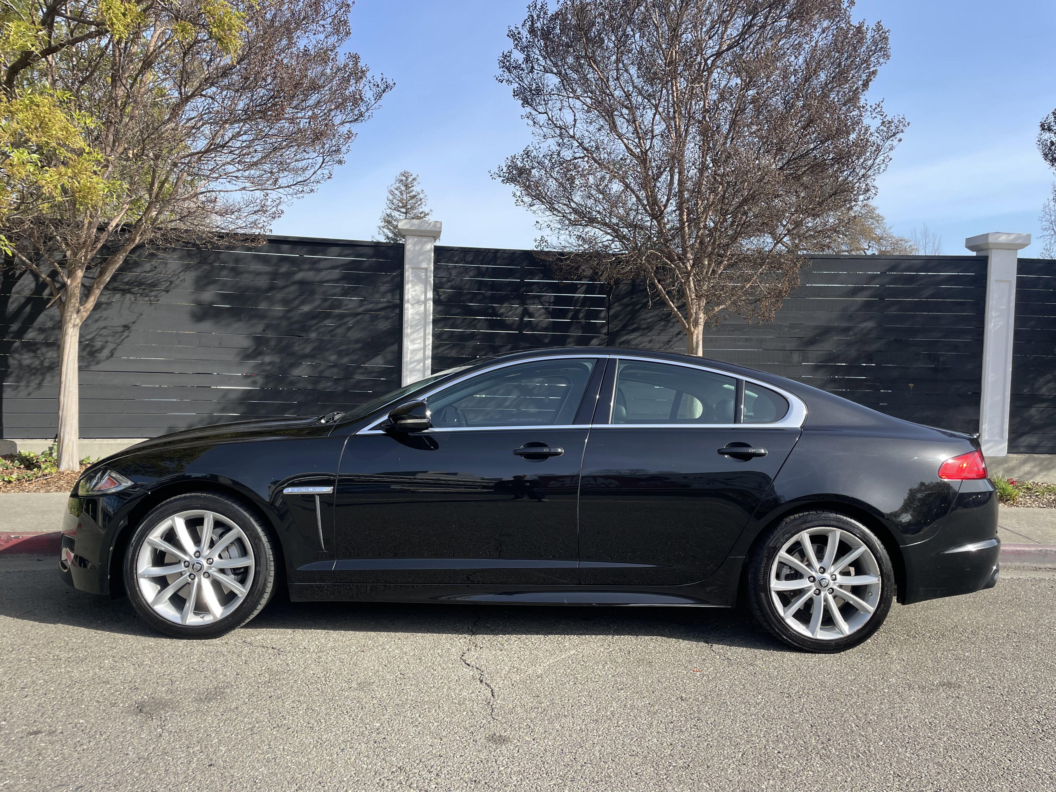 Used 2012 Jaguar XF Portfolio image 1
