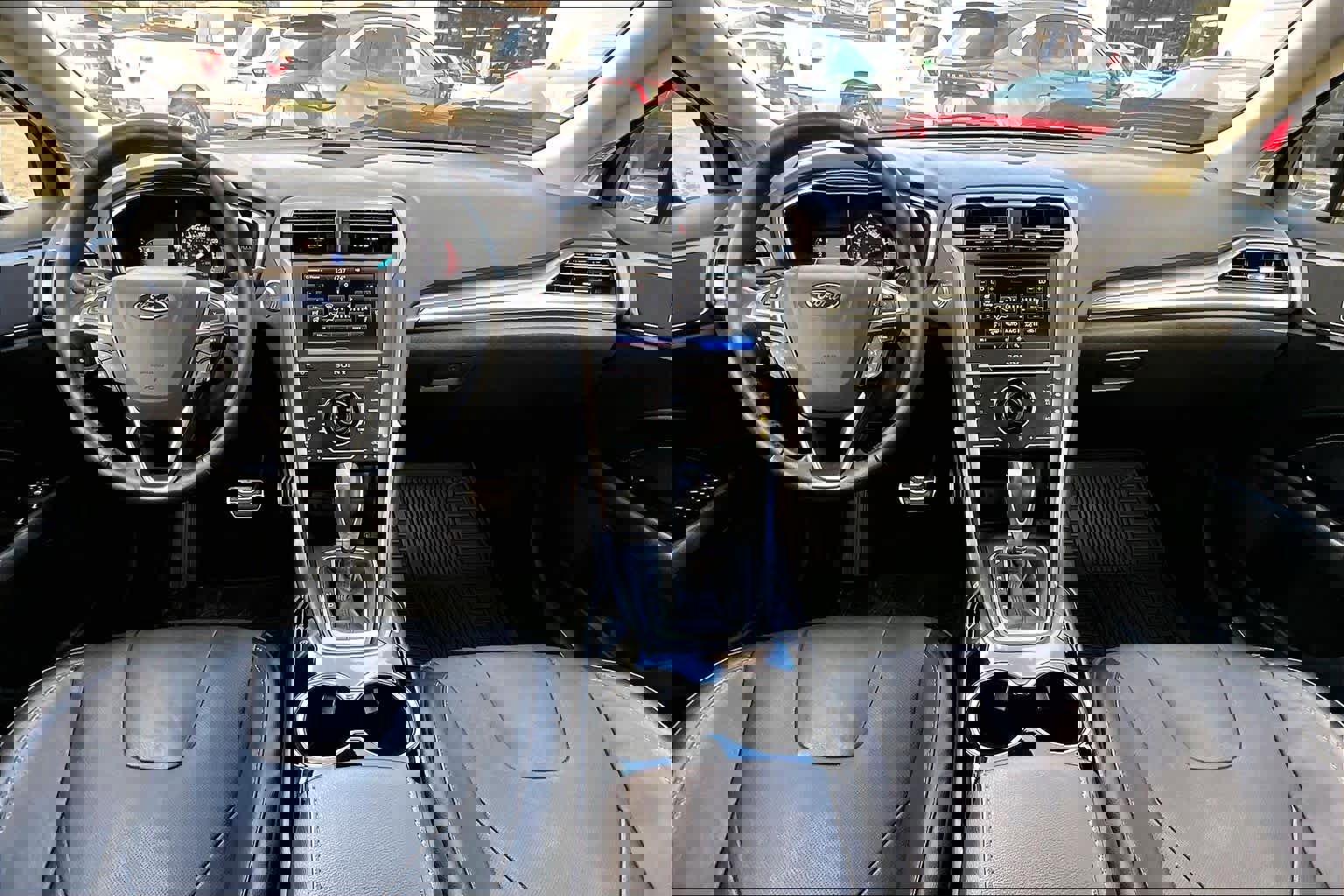 Used 2015 Ford Fusion Titanium image 15