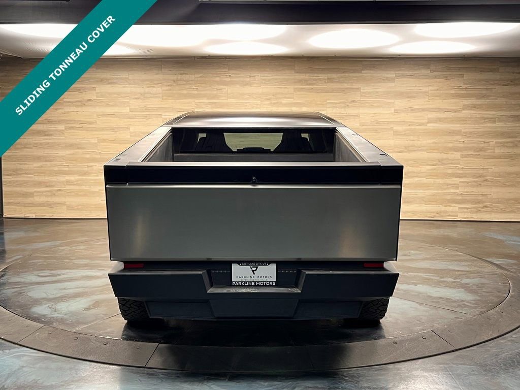 Used 2024 Tesla Cybertruck AWD Crew Cab image 23