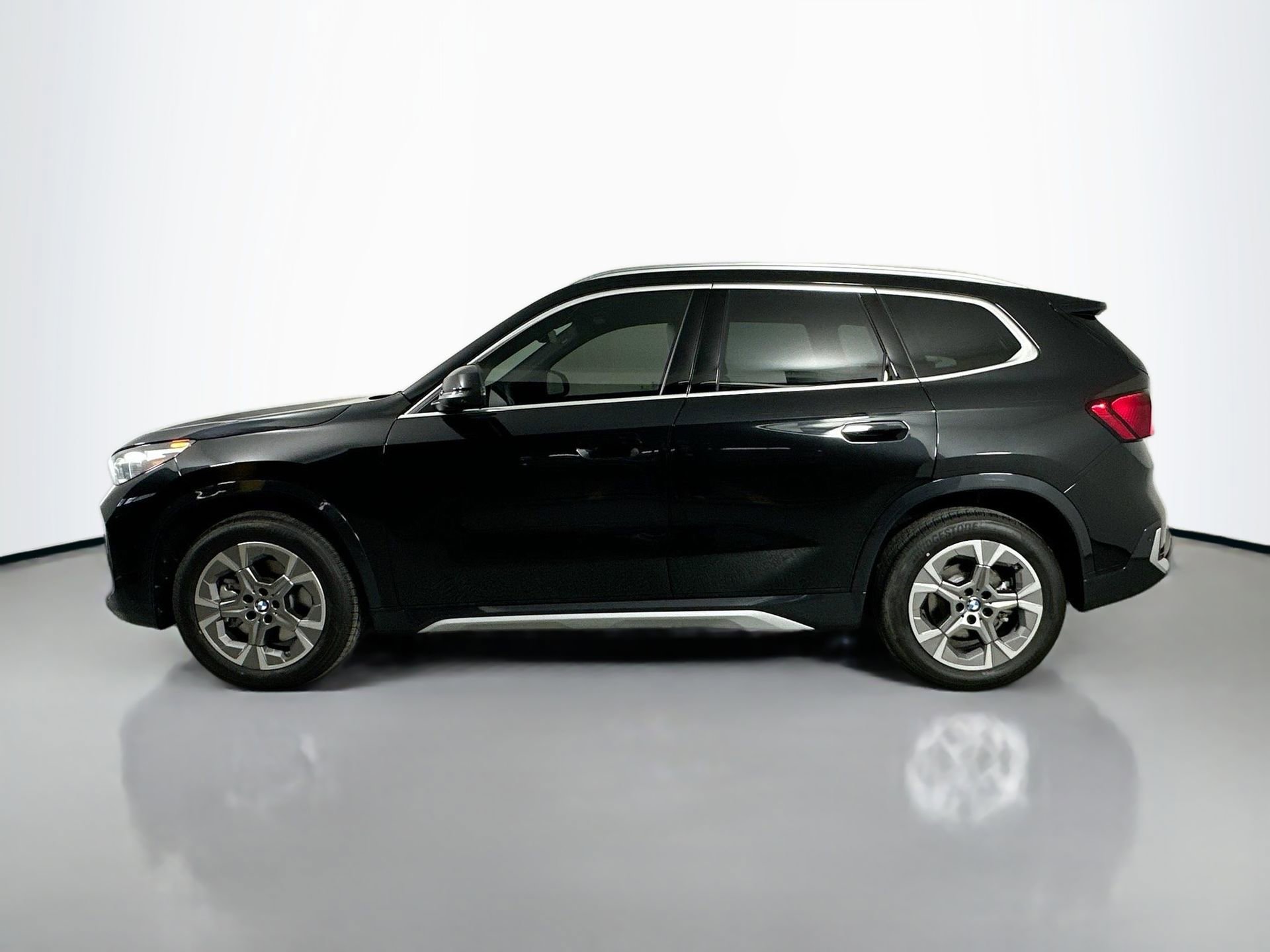 New 2026 BMW X1 xDrive28i w/ Technology Package image 8