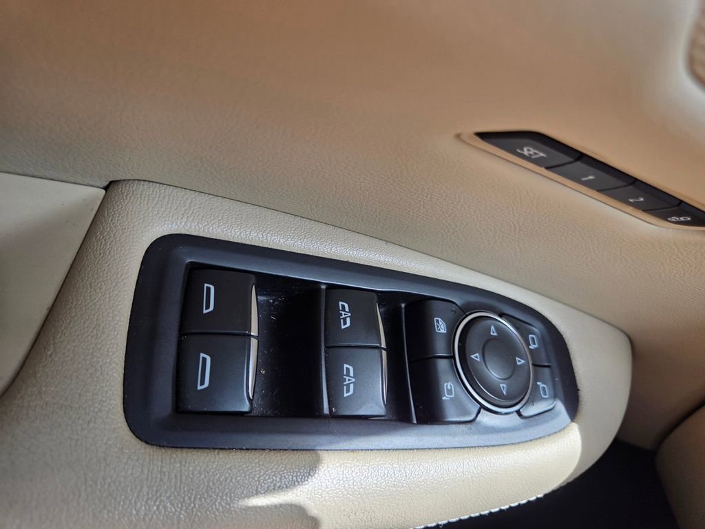 Used 2019 Cadillac XT5 Luxury FWD image 20