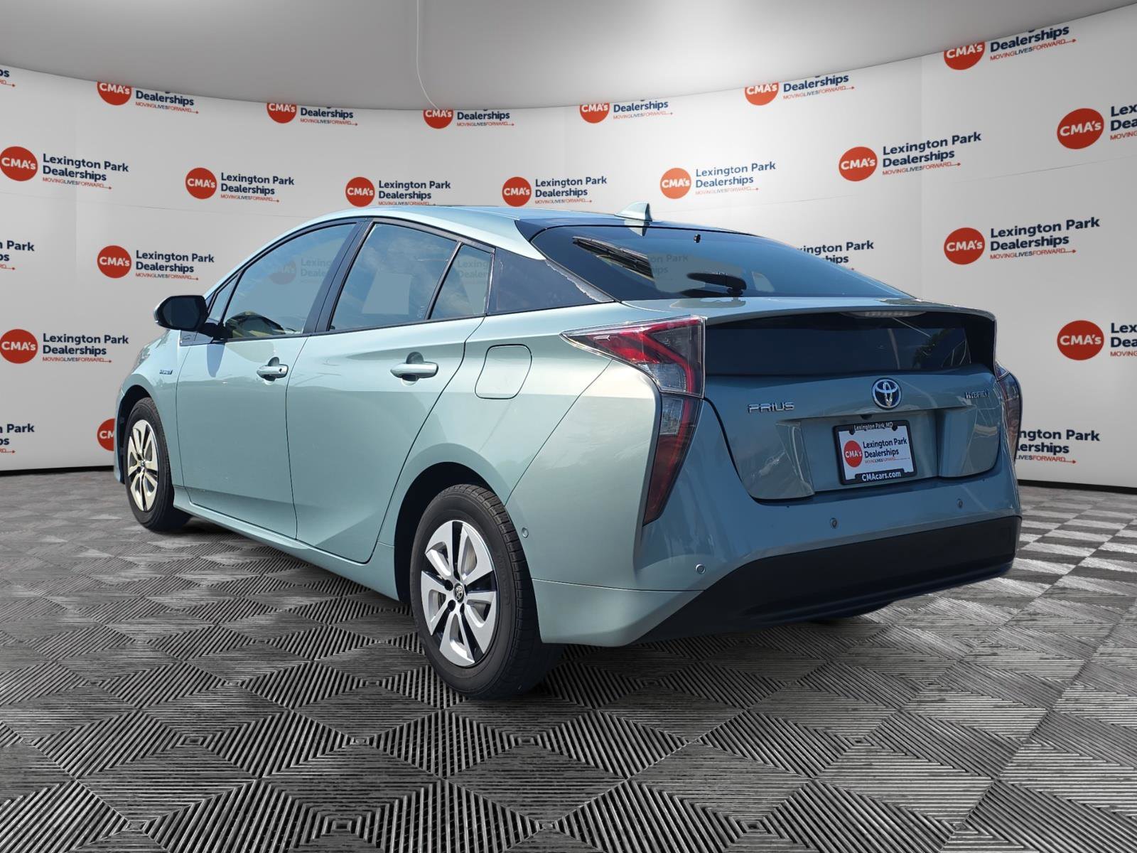 Used 2017 Toyota Prius Two w/ Prius Two Safety Plus Package FWD image 5