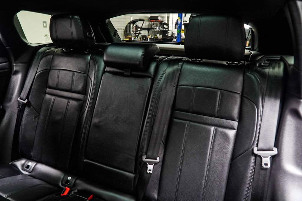 Used 2020 Land Rover Range Rover Evoque SE image 40