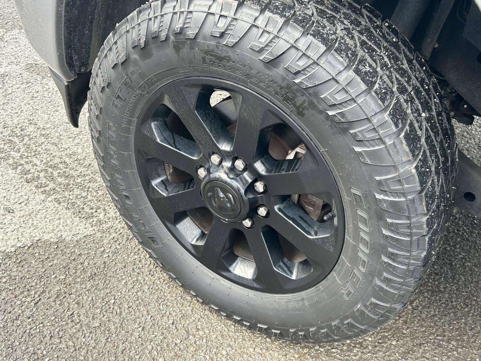 Used 2021 RAM 2500 Big Horn w/ Night Edition image 9