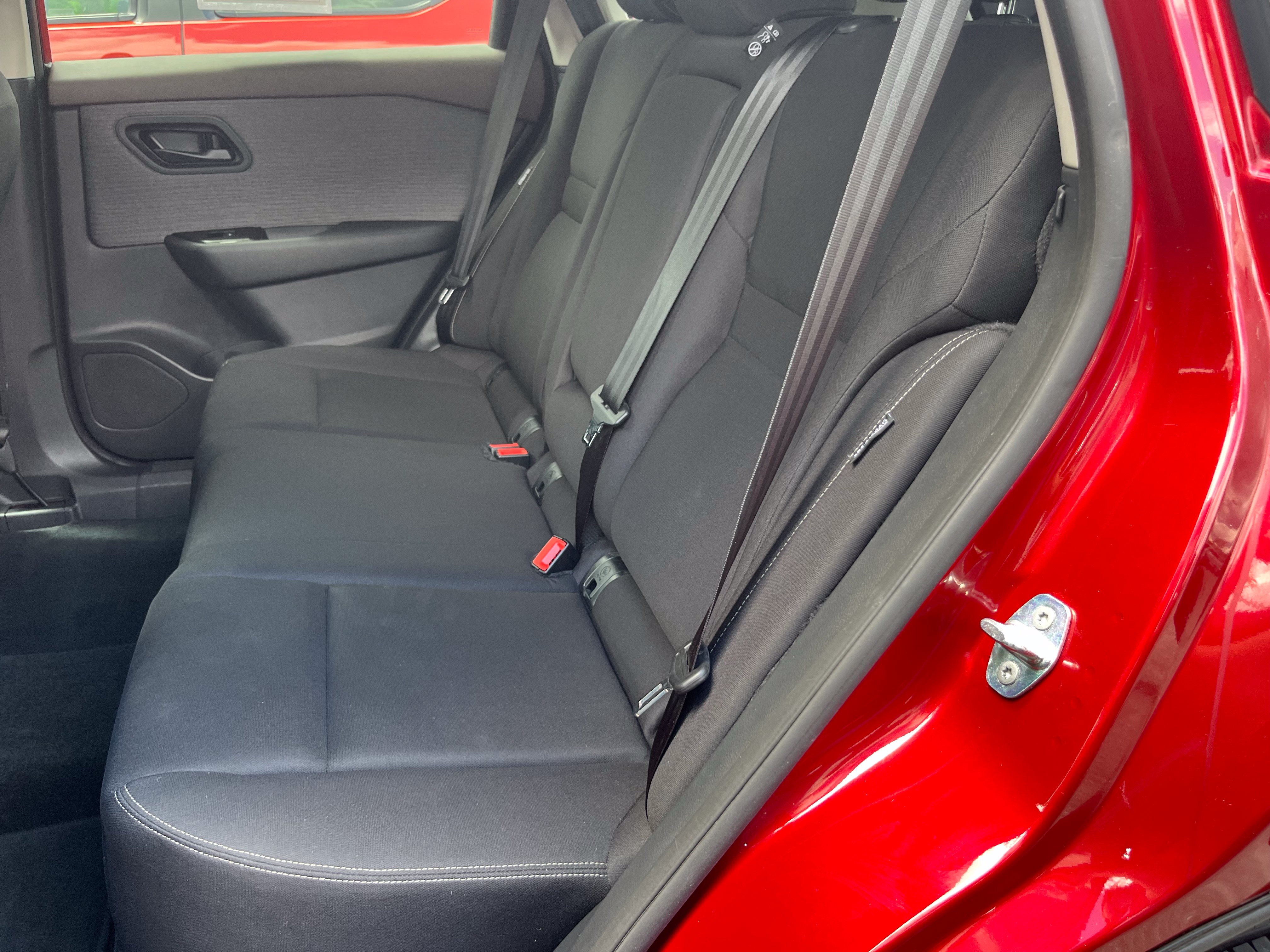 Used 2023 Nissan Rogue S AWD/4WD image 17