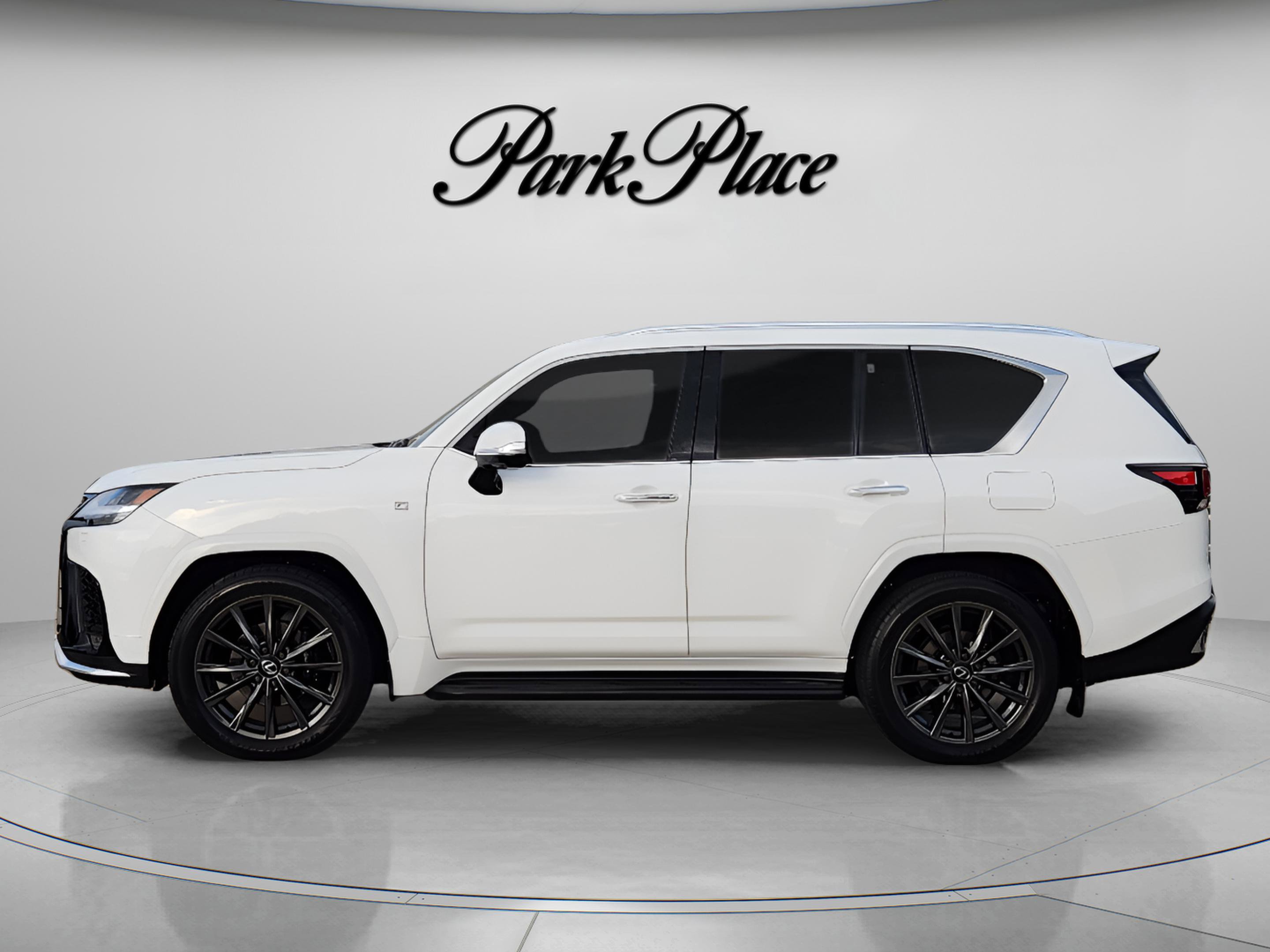 Used 2024 Lexus LX 600 F Sport AWD/4WD image 2