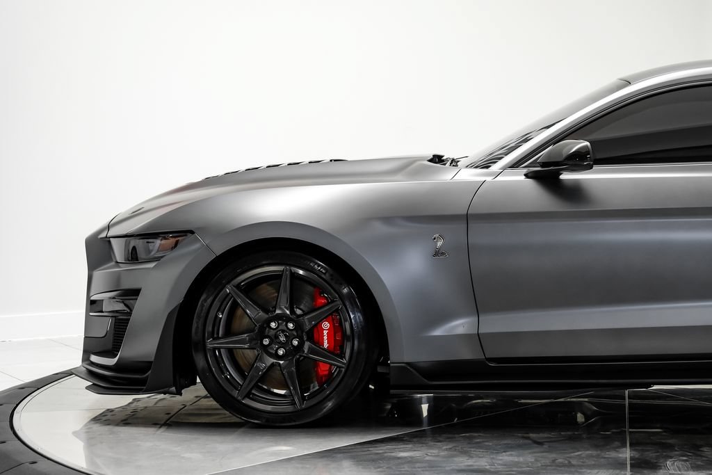 Used 2022 Ford Mustang Shelby GT500 w/ Carbon Fiber Track Pack RWD image 13