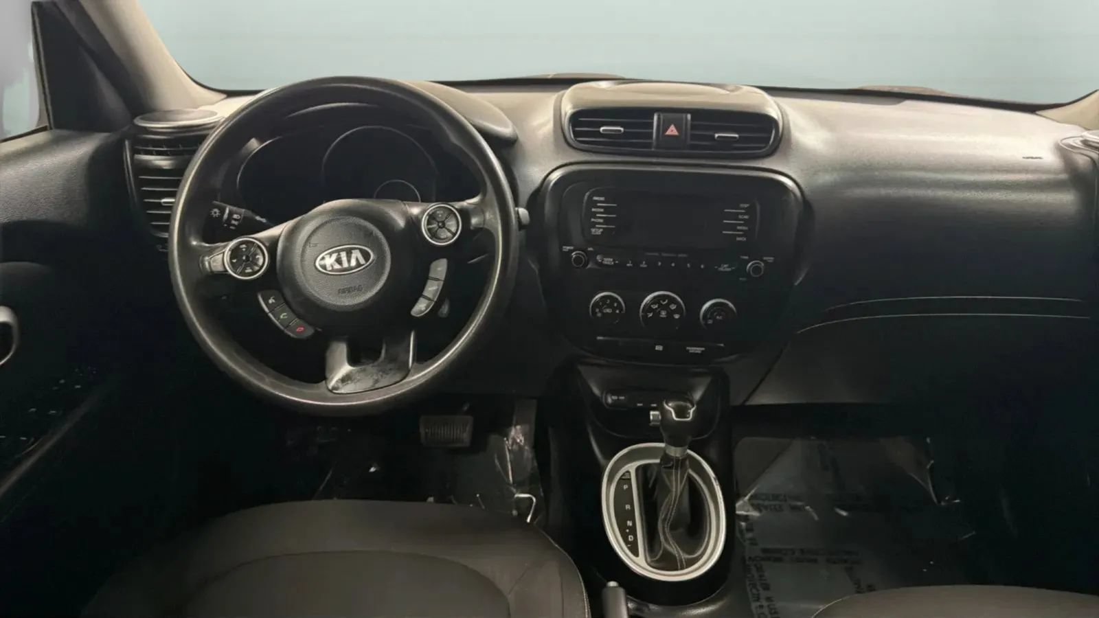 Used 2015 Kia Soul + FWD image 11