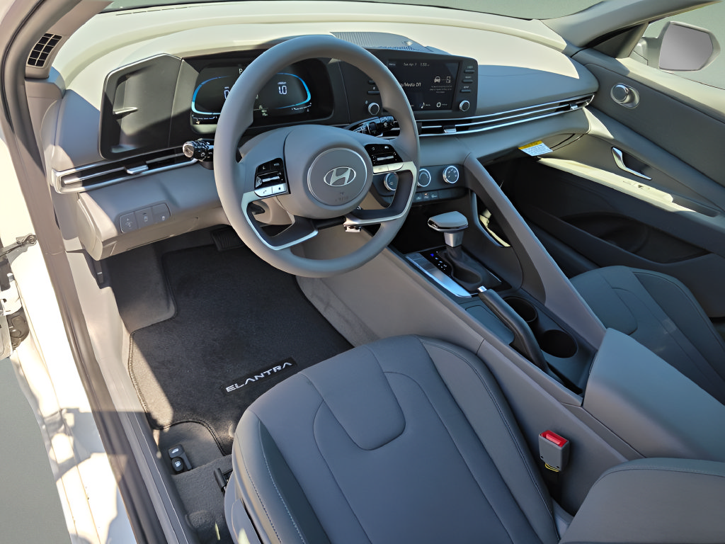 New 2026 Hyundai Elantra SE FWD image 14