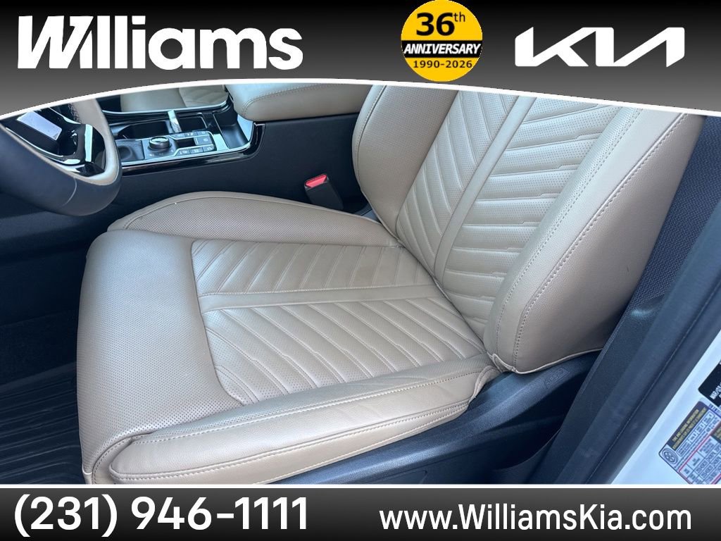Used 2025 Kia Sorento SX Prestige w/ Olive Brown Leather Package AWD/4WD image 30