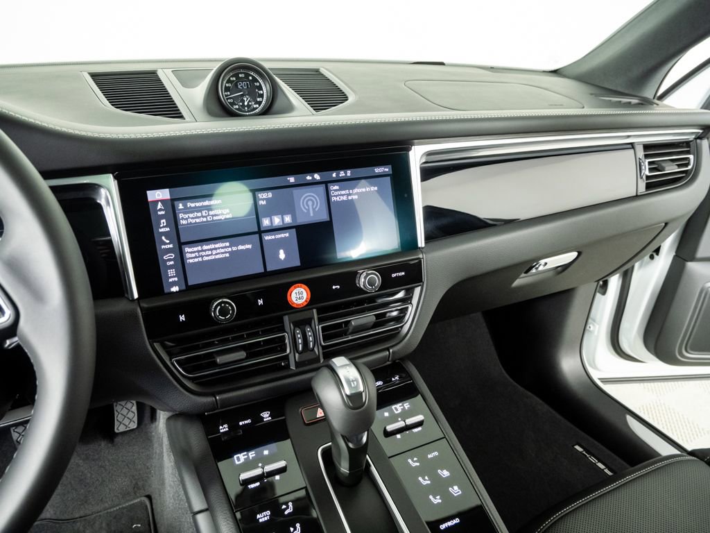 New 2026 Porsche Macan S image 13
