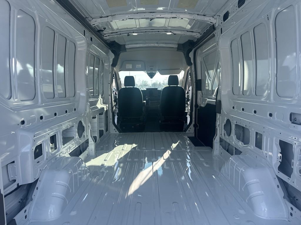 New 2026 Ford Transit 250 148 Medium Roof Extended AWD image 24