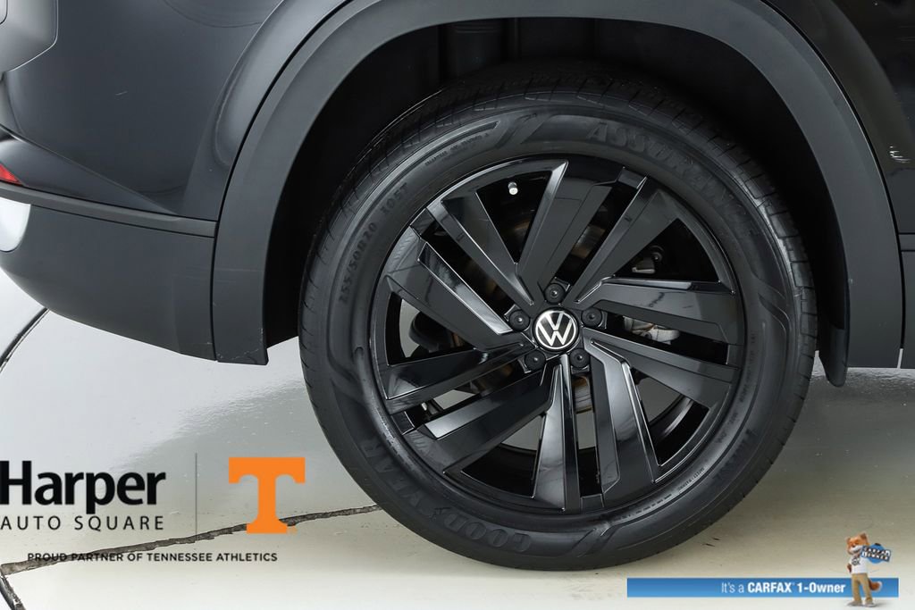 Used 2023 Volkswagen Atlas Cross Sport SE FWD image 13