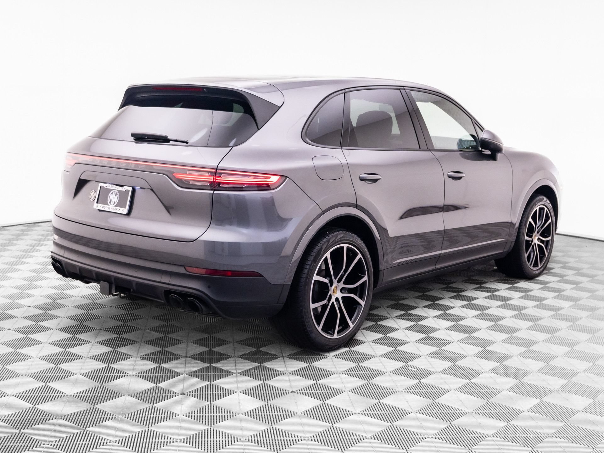 Certified 2023 Porsche Cayenne AWD/4WD image 8