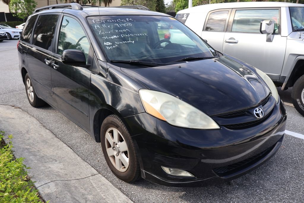 Used 2009 Toyota Sienna XLE FWD image 6
