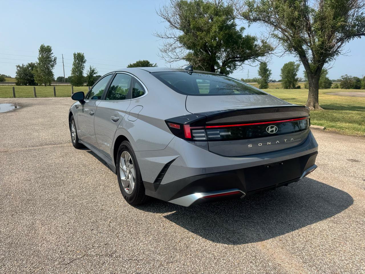 Used 2025 Hyundai Sonata SE FWD image 6