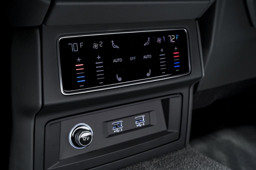 Used 2021 Lamborghini Urus image 34