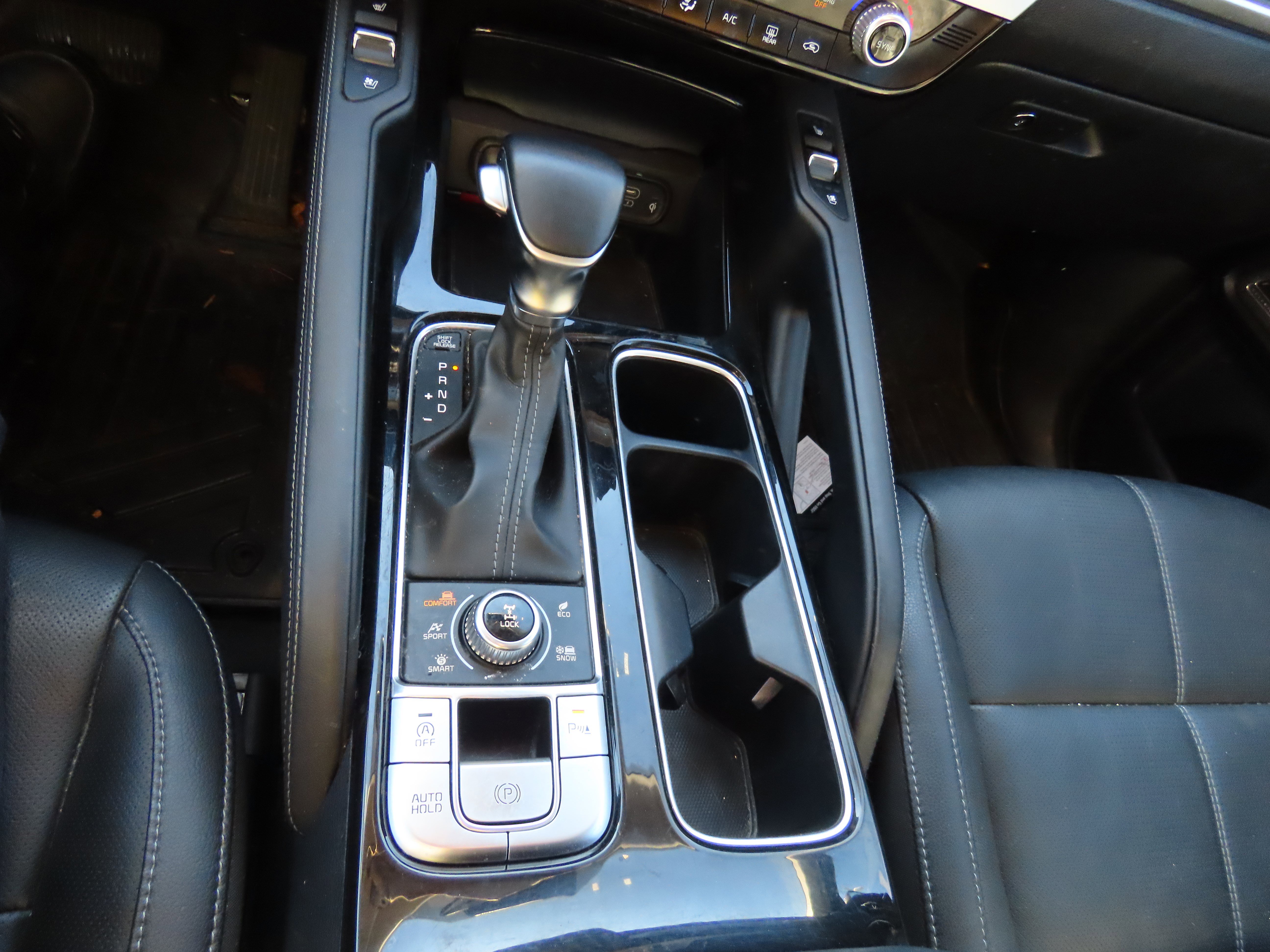 Used 2023 Kia Telluride EX w/ EX Captain's Chair Package image 28