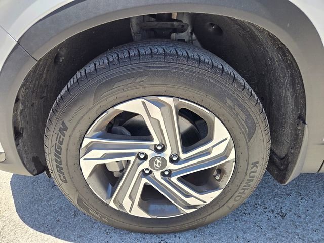 Used 2023 Hyundai Santa Fe SE w/ Winter Weather Package FWD image 19