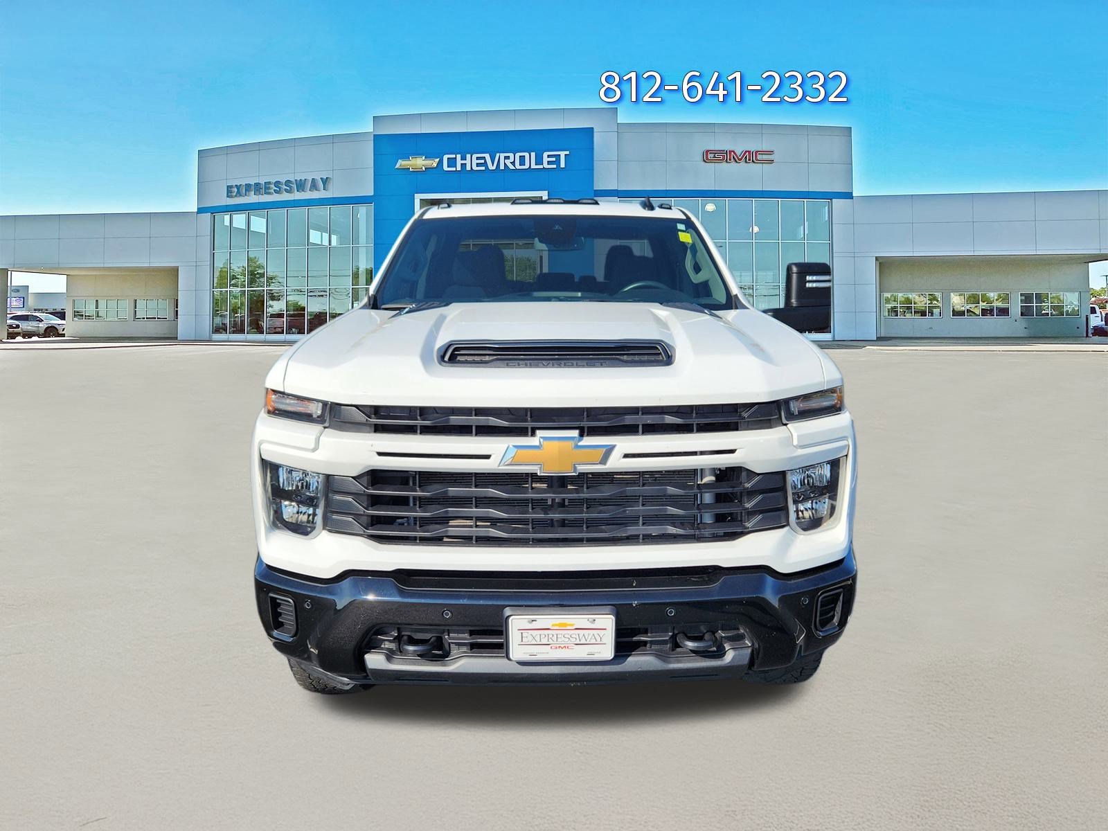 Used 2025 Chevrolet Silverado 2500 Custom w/ Custom Value Package image 2
