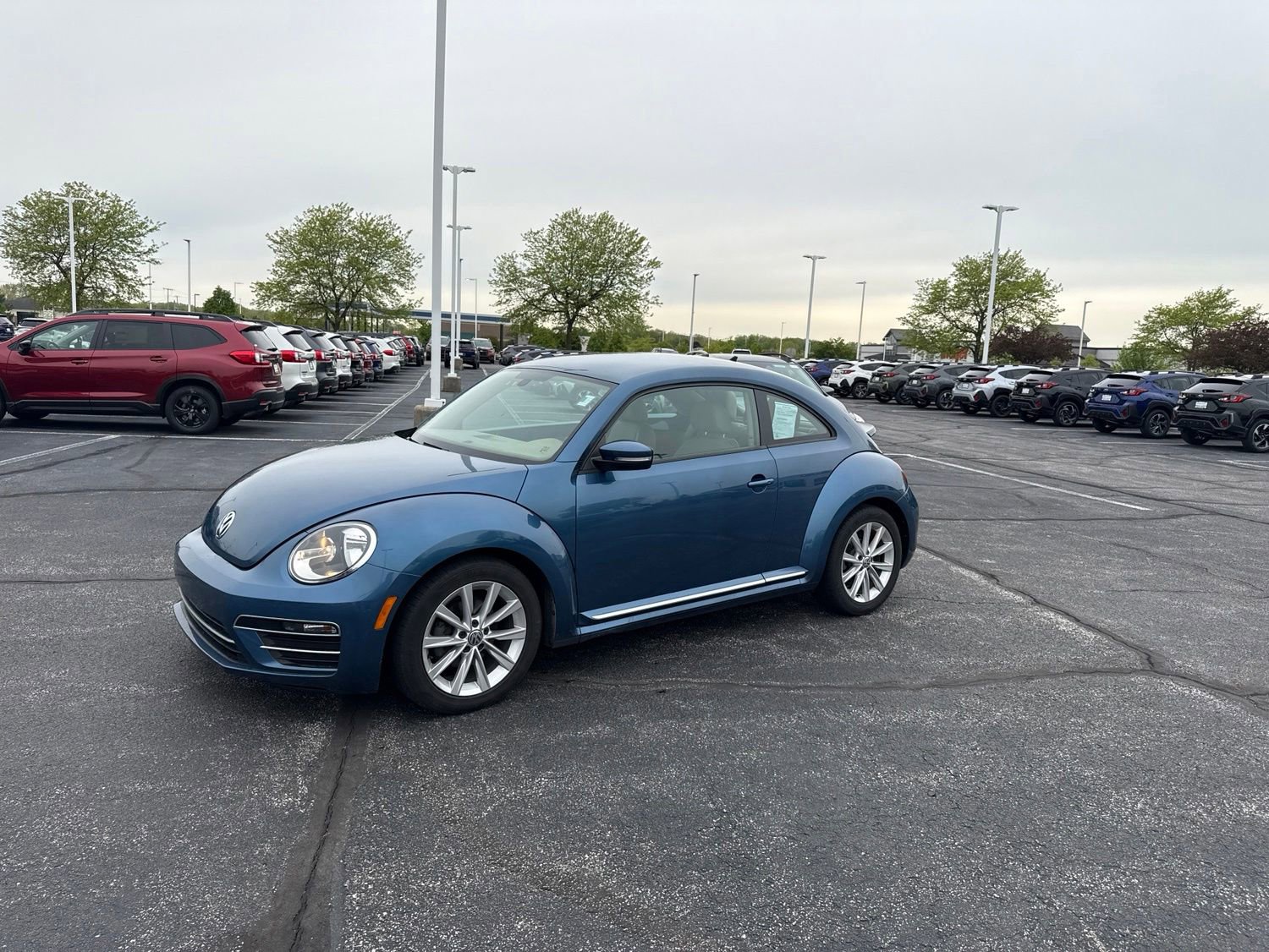 Used 2017 Volkswagen Beetle 1.8T SE FWD image 2