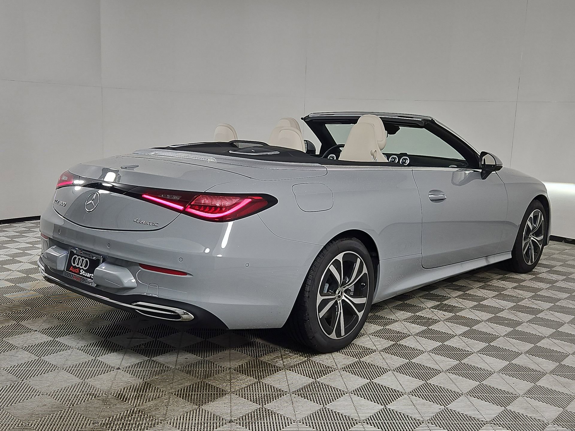 Used 2026 Mercedes-Benz CLE 300 4MATIC Cabriolet image 7