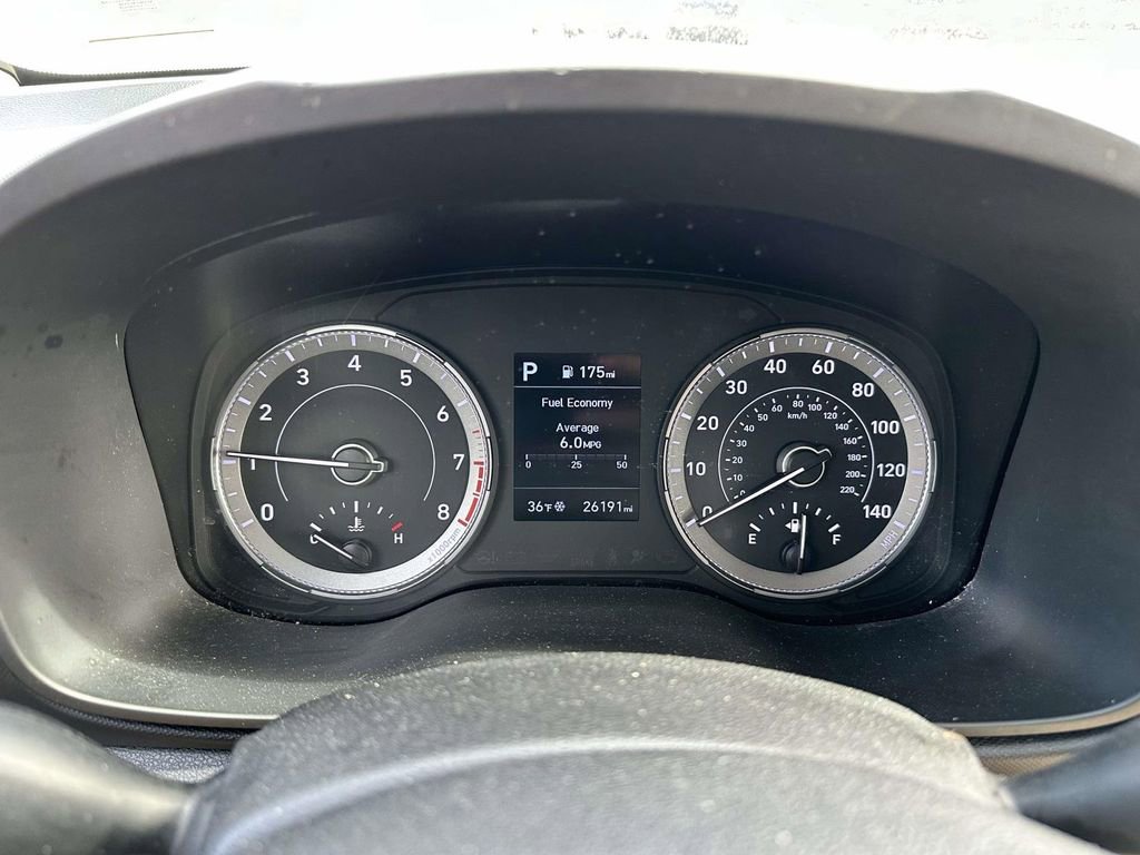 Used 2022 Hyundai Venue Limited FWD image 18